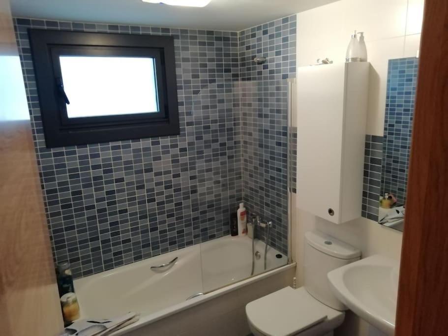 Habitacion En Piso Compartido Cerca De Playa De Samil Виго Экстерьер фото