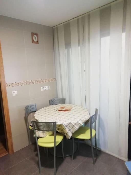 Habitacion En Piso Compartido Cerca De Playa De Samil Виго Экстерьер фото
